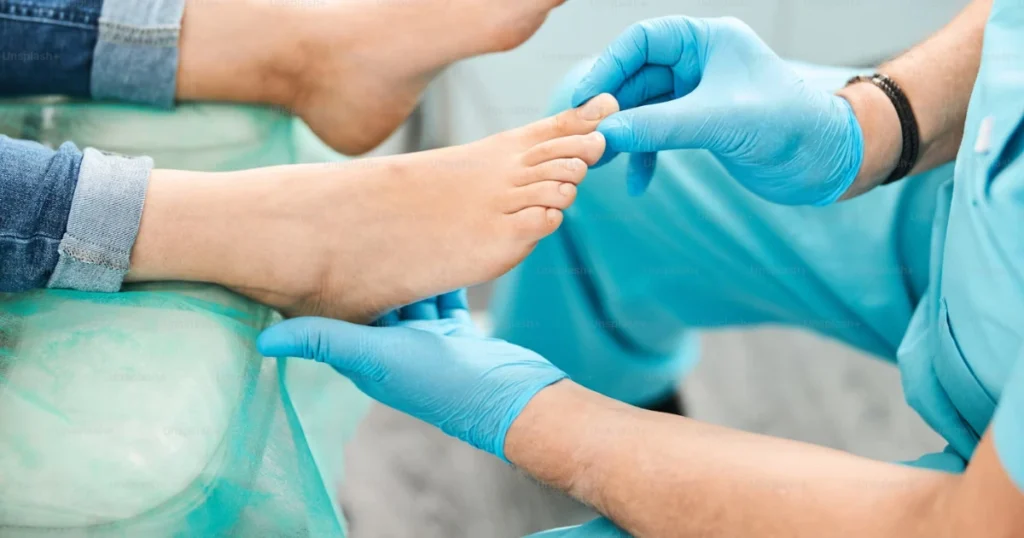 Pros and Cons of Laser Treatment for Toenail Fungus